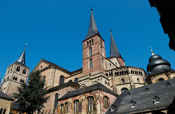 Church of Our Lady and cathedral