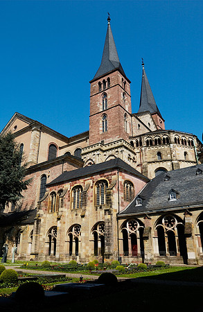 Church of Our Lady and cathedral