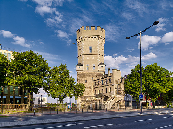 Bayentower, Cologne
