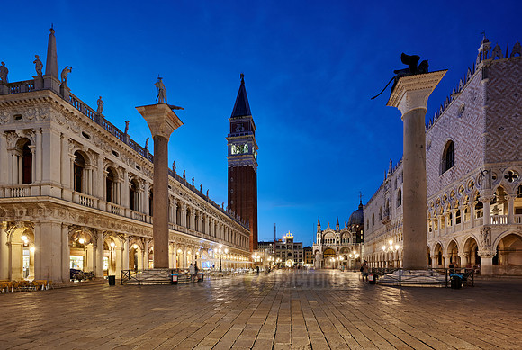 Twilight shot of Colonna di San Marco with Doge's Palace and Piazetta San Marco, St Mark's Campanile