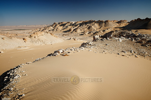 desert landscape with mountains at old caravan road