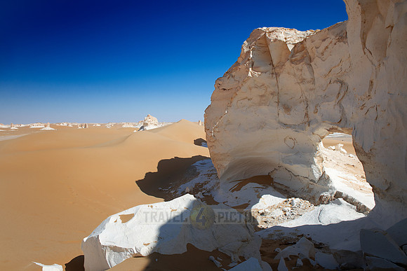 white desert at el Agabat