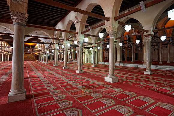 interior shot of Al Ashar Mosque