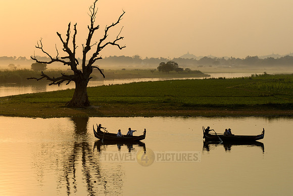 sunset over U Bein Bridge of Mandalay