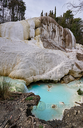 The White Whale, Bagni San Filippo