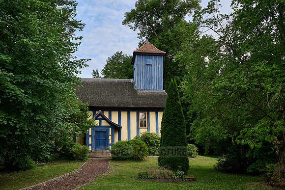 Kirchlein im Gruenen