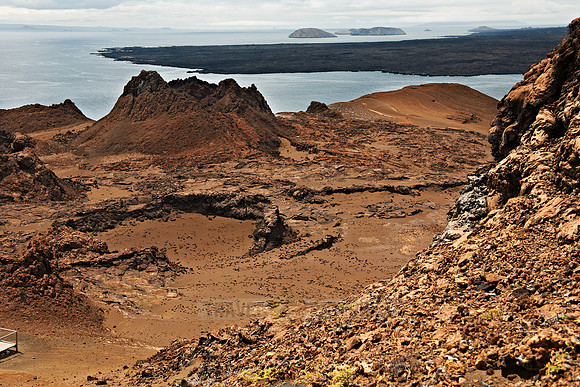 vulkanische Landschaft auf  Isla Bartolome |vulcanic landscape of Isla Bartolome|