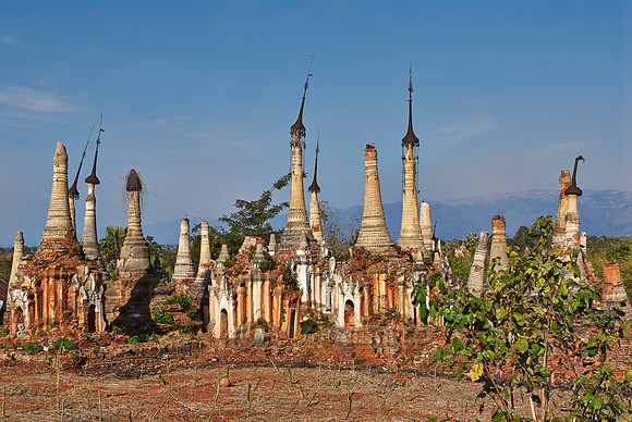 ruins of Shwe Inn Thein