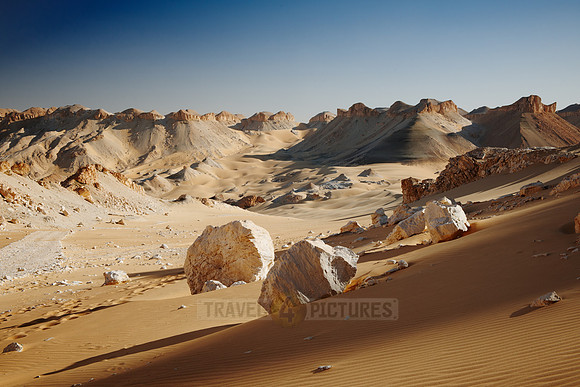 desert landscape with mountains at old caravan road