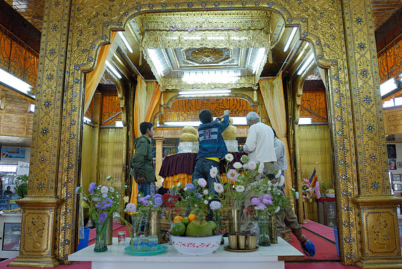 inside Phaung Daw U Pagoda