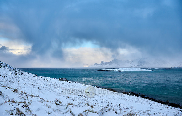 winter landscape with sea and mountains at Sandbotnen, Lofoten