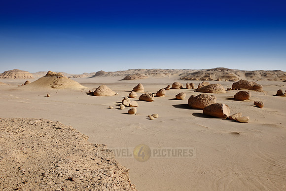 desert landscape at Wadi Hitan