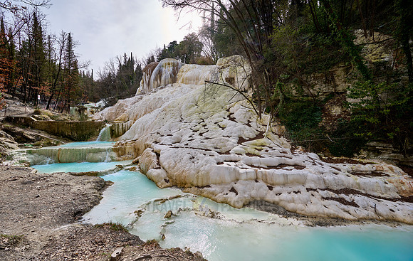 The White Whale, Bagni San Filippo