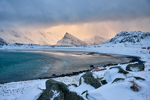 winter landscape with sea and mountains at Sandbotnen, Lofoten