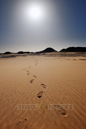 Wueste in der Region El Agabat, Libysche Wueste, Aegypten, Afrika |desert at El Agabat, western desert, Egypt, Africa|