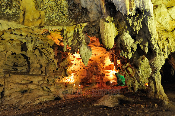 Loltun caves