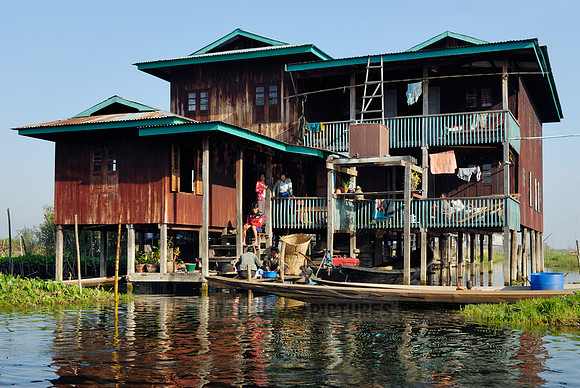 pile-dwellings of swimming village