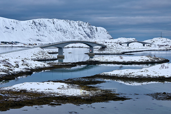 The Flakstad bridges