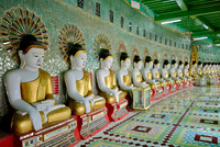 45 golden sitting Buddha-Statues  in Umin Thonze Pagoda