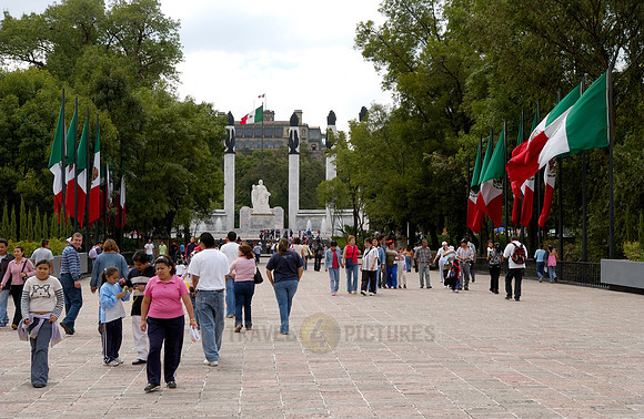 popular amusement park Bosque de Chapultepec