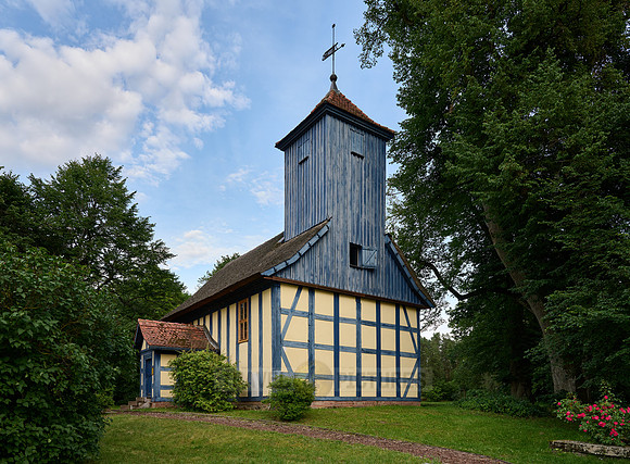 Kirchlein im Gruenen
