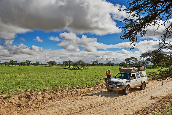 Gelaendewagen im Kgalagadi Transfrontier Park  |4x4 in Kgalagadi Transfrontier Park|
