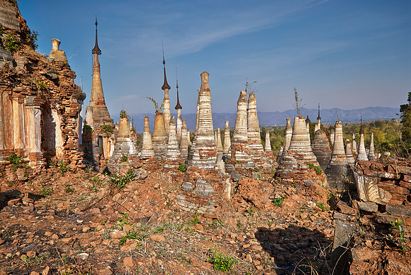 ruins of Shwe Inn Thein