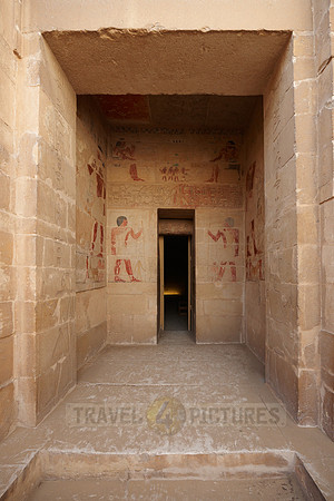 fresco inside tomb of Nianchchnum and Chnumhotep