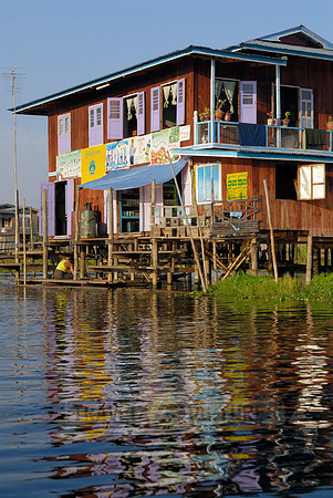 pile-dwellings of swimming village