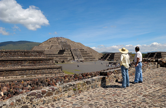 Pyramid of the Moon and Place of the moon