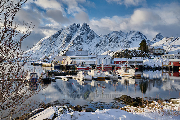 winter landscape at Stjernfjorden with village Sund