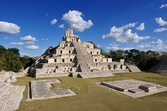 pyramids of Mayasite Edzna