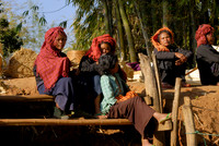 Shan women at boat bridge