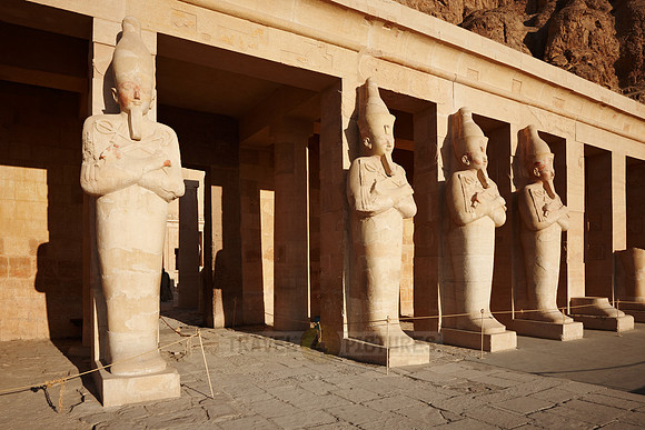 osiris statues