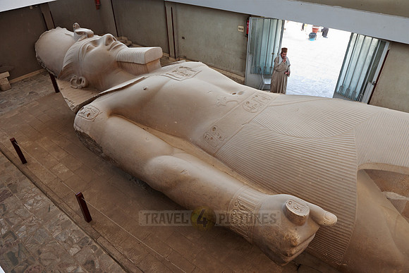 Giant statue of Ramses II