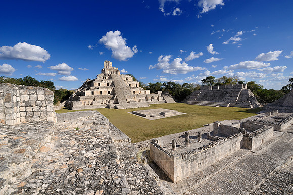 pyramids of Mayasite Edzna