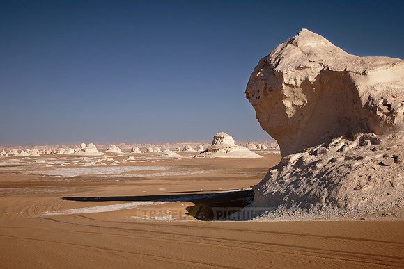 white desert near Oasis Farafra