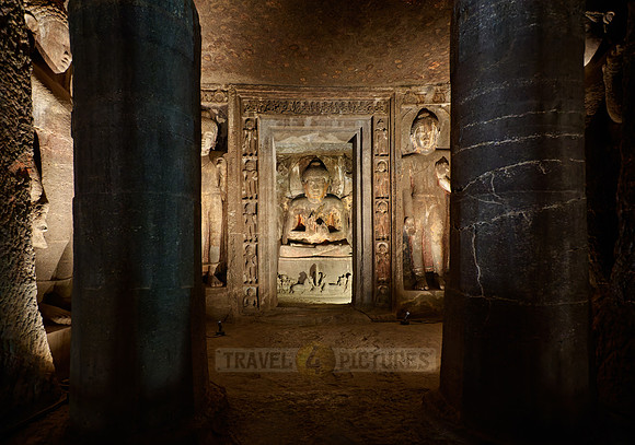 Ajanta caves, cave 4, Aurangabad