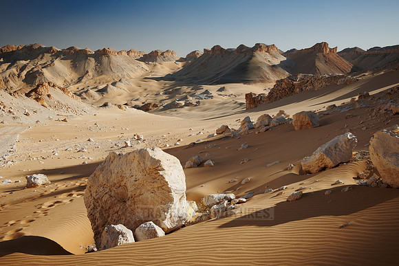desert landscape with mountains at old caravan road