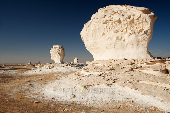 white desert near Oasis Farafra