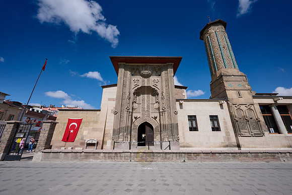 Stone Works Museum of Fine Minaret