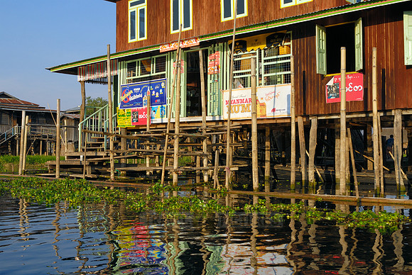 pile-dwellings of swimming village