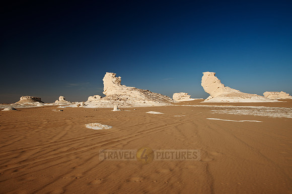 white desert near Oasis Farafra