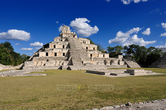 pyramids of Mayasite Edzna
