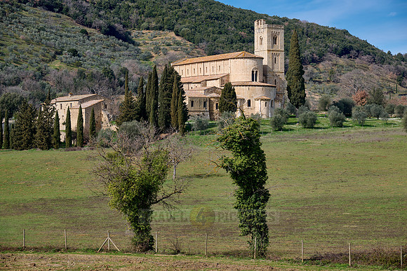 outside view of Abbazia di Santantimo abbey