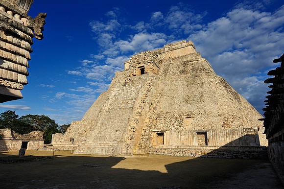 Adivino or Pyramid of the Magician