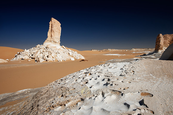 white desert at el Agabat
