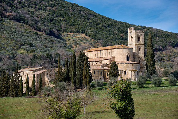 outside view of Abbazia di Santantimo abbey
