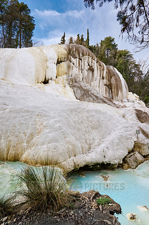 The White Whale, Bagni San Filippo