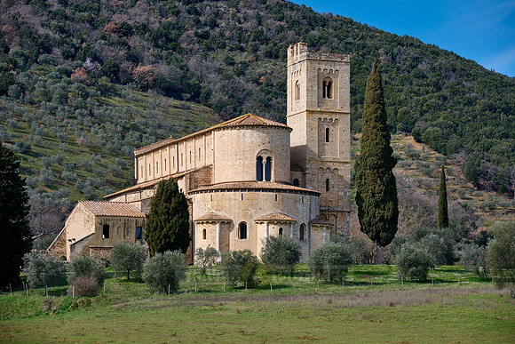outside view of Abbazia di Santantimo abbey
